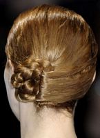 wieczorowe fryzury na wesele, albo idealne dla pieknych kobiet fryzury wesele numer zdjęcia z fryzurą to 12